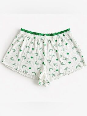 LOVE PEACE And LAZY DAYS Lucky Clover Shorts Women’s size Medium White/Green